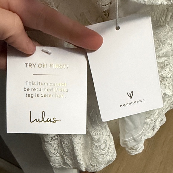 Lulu's White Lace Scoop-Back Bridal Gown - Picture 5 of 6